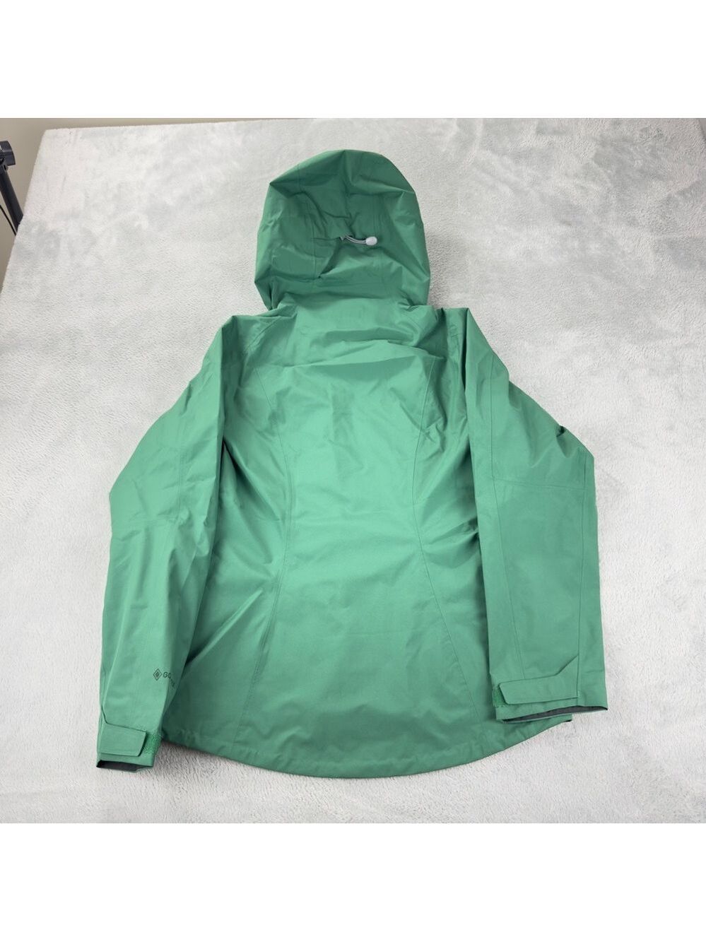 Patagonia NWT Women's Sz Small Calcite Gore-tex Green Jacket 84996 Style Number - Picture 4 of 16